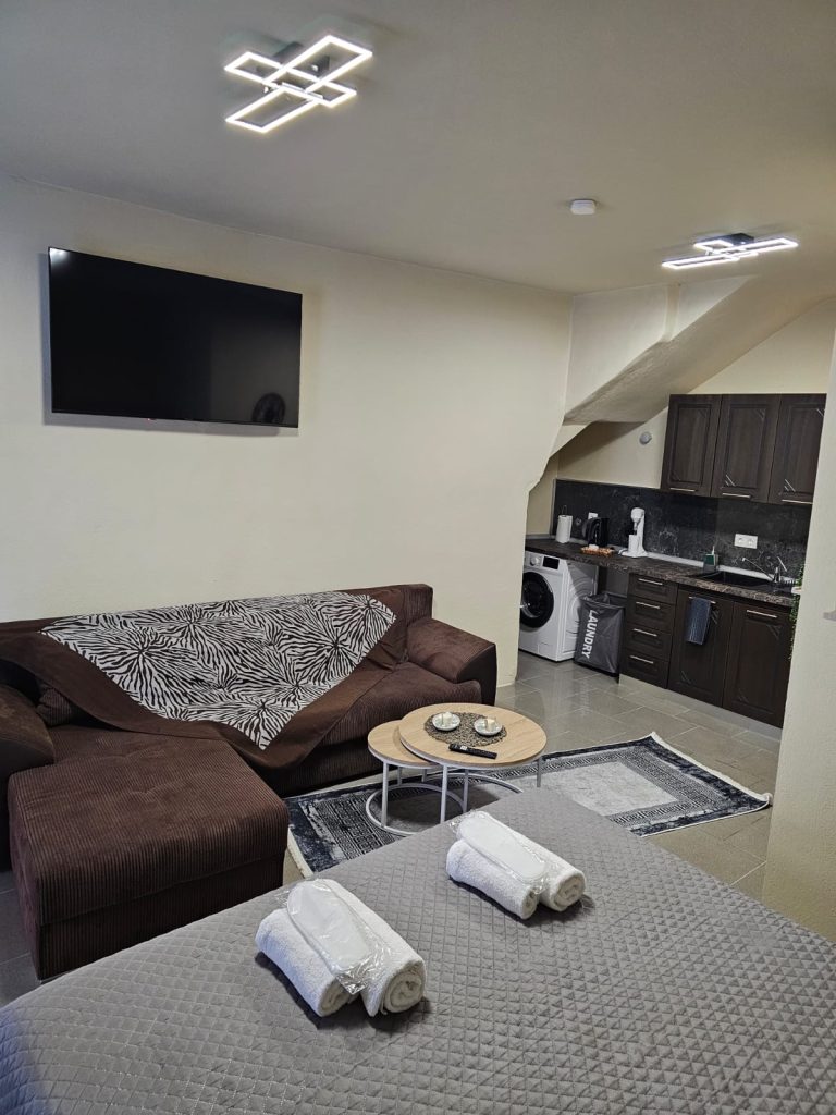 Chous Apartment – isogio