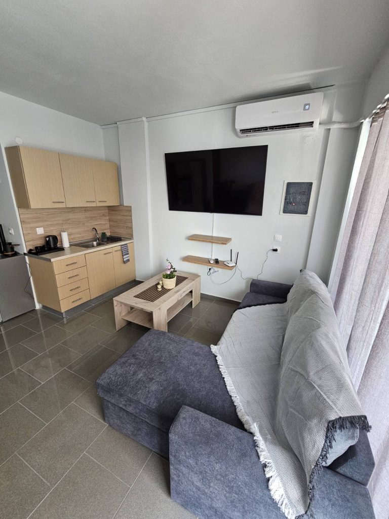Chous Apartment – 1o orofos