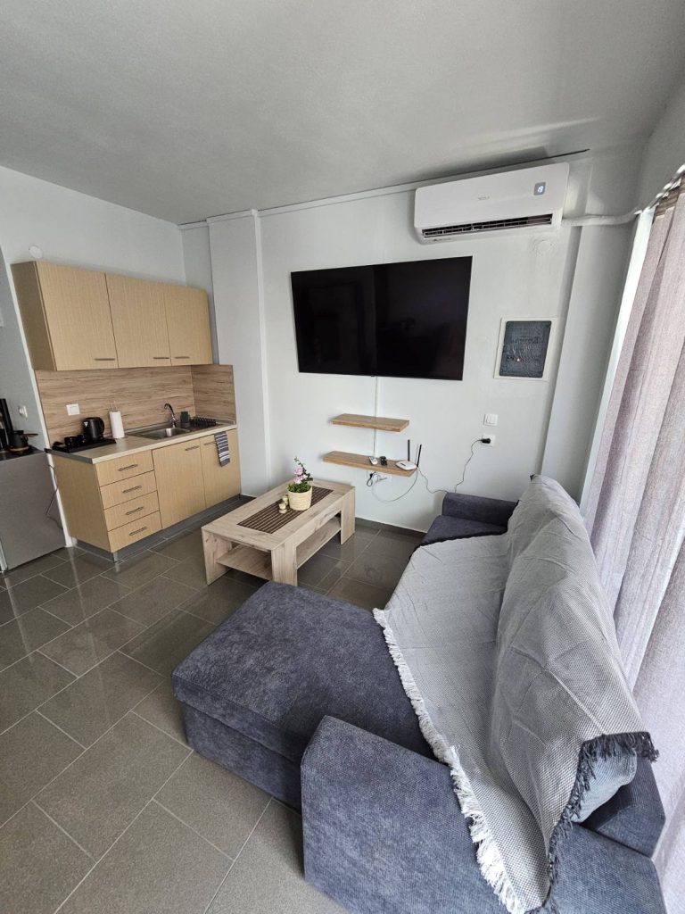 Chous Apartment – 1o orofos